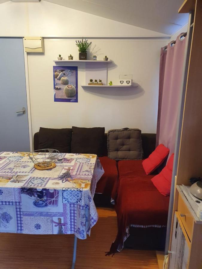 Rose 27 Hotel Опс Екстериор снимка